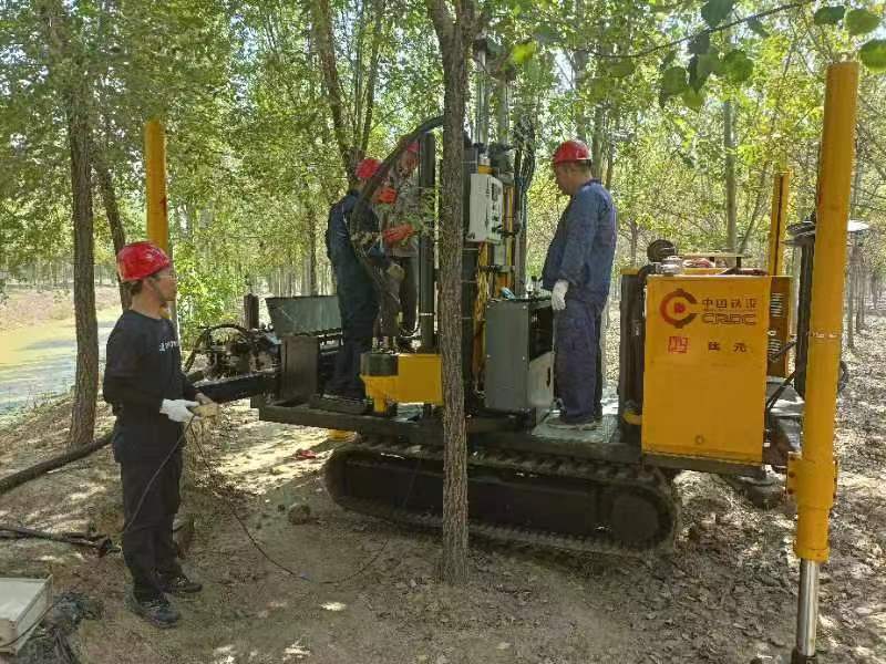 XYCT型履帶式深層旋壓觸探車在作業(yè)中